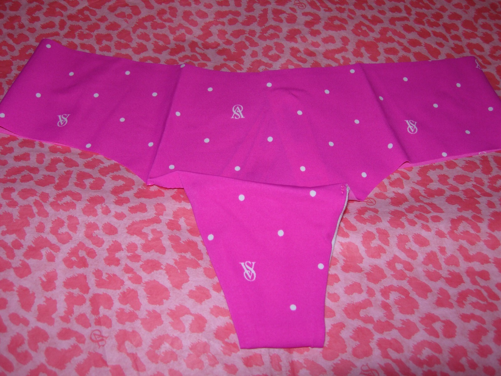 Victoria’s Secret Sexy Thong Raw Cut No Show Hot Pink Polka Dots S M NWT