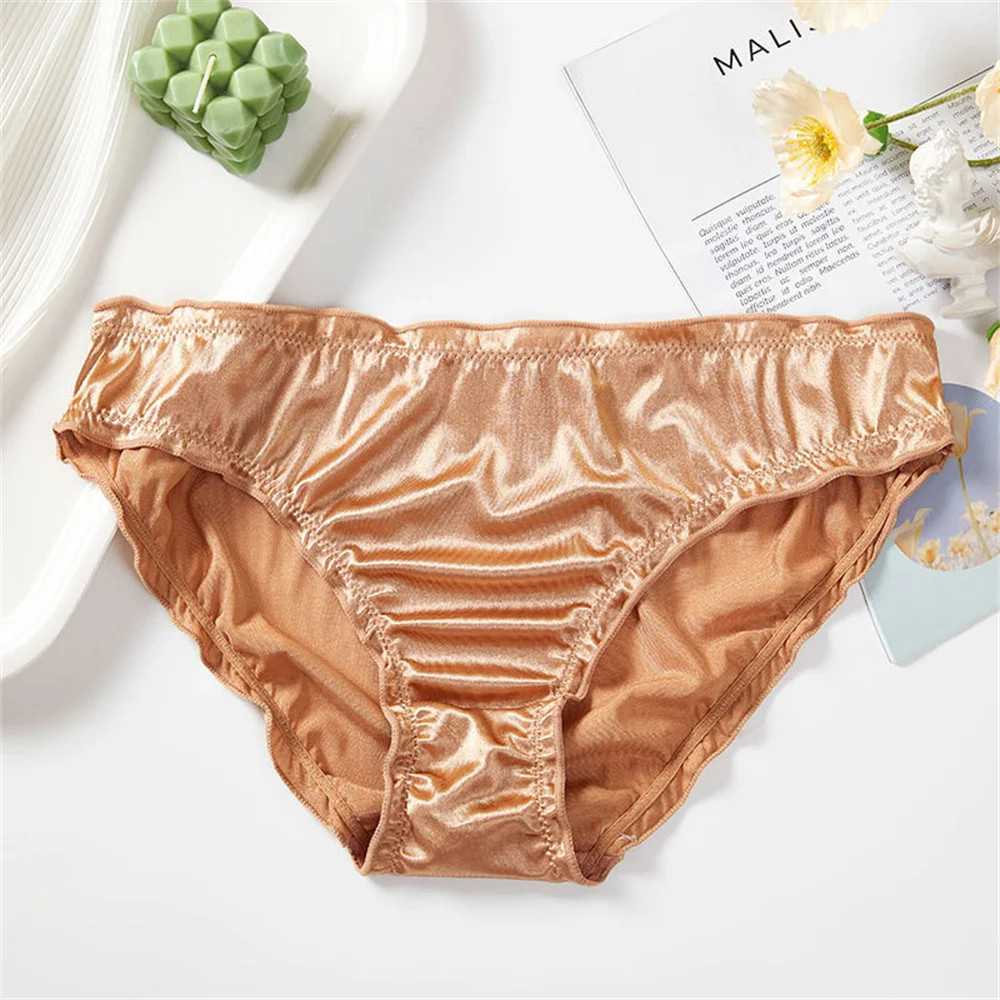 Women’s Plus Size Satin Ice Silk Seamless Frill Trim Invisible Underwear