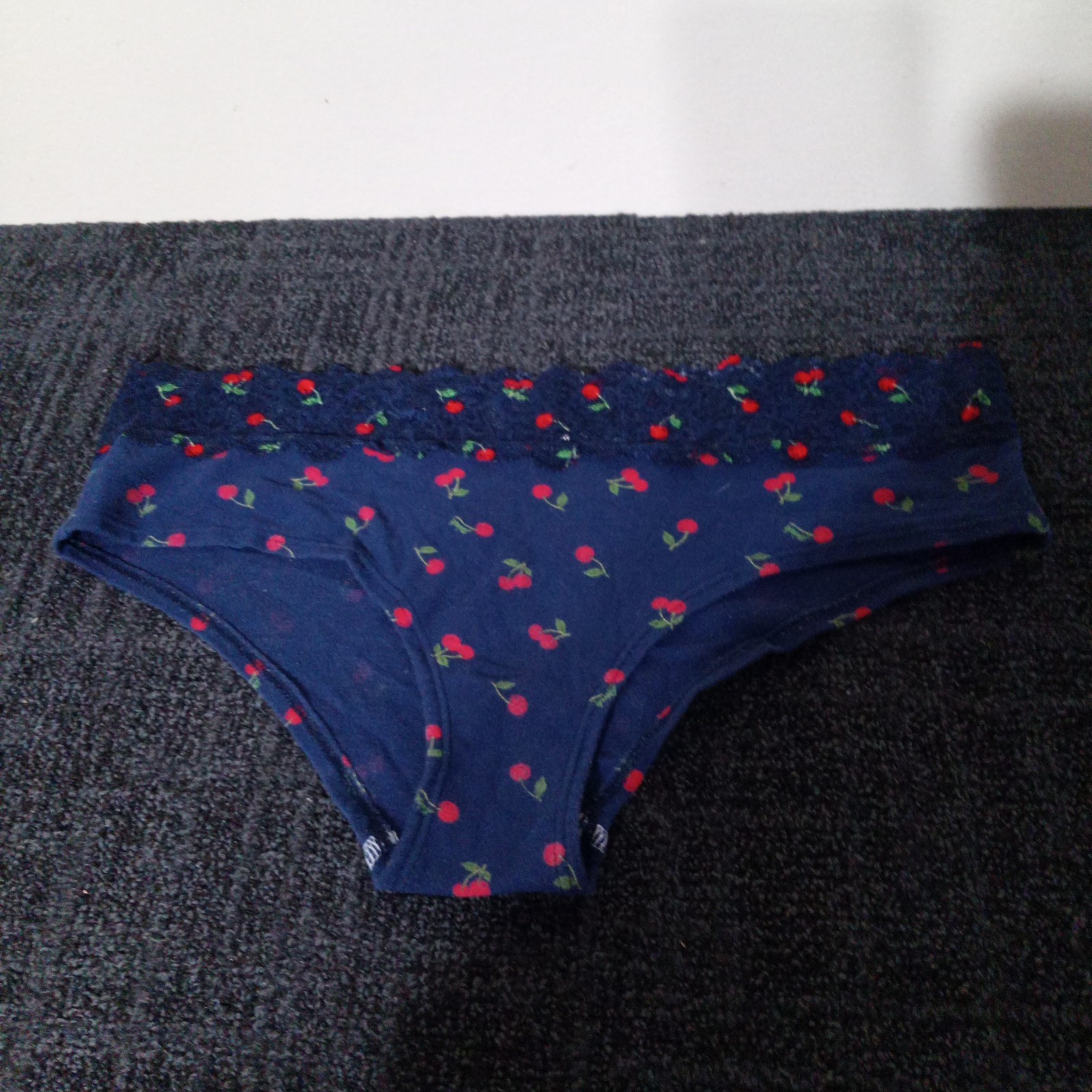 Victoria’s Secret Low-rise Hiphugger Bikini Cotton Panties Briefs Cherries Large