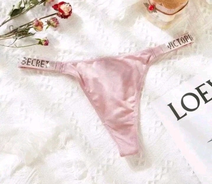 3-pack Victoria’s Secret Thong Size Medium Colors White / pink / Rose Red NWTs