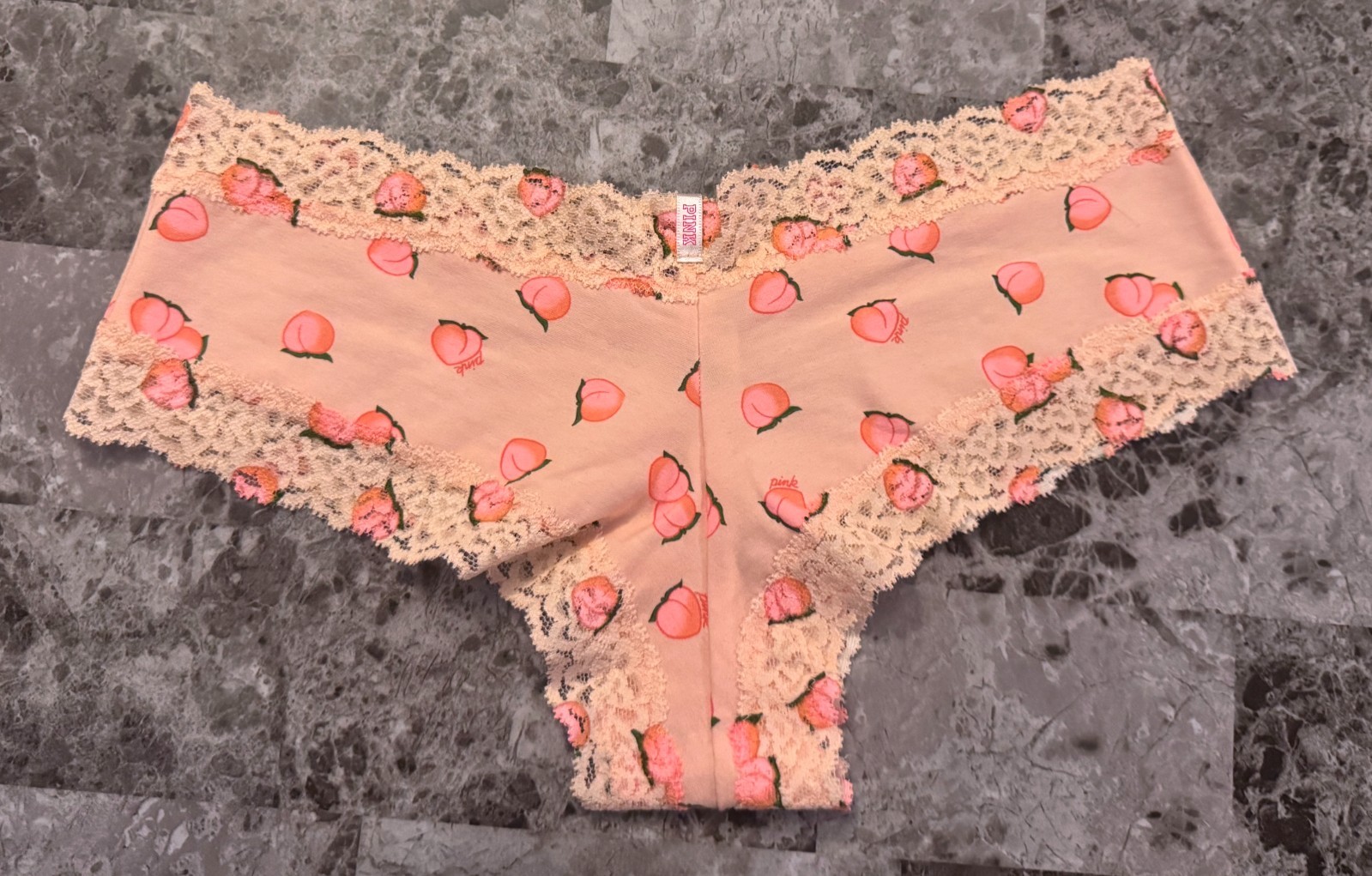NWT VICTORIA’S SECRET PINK M PEACH LACE RARE EXTRA LOW RISE CHEEKSTER PANTIES