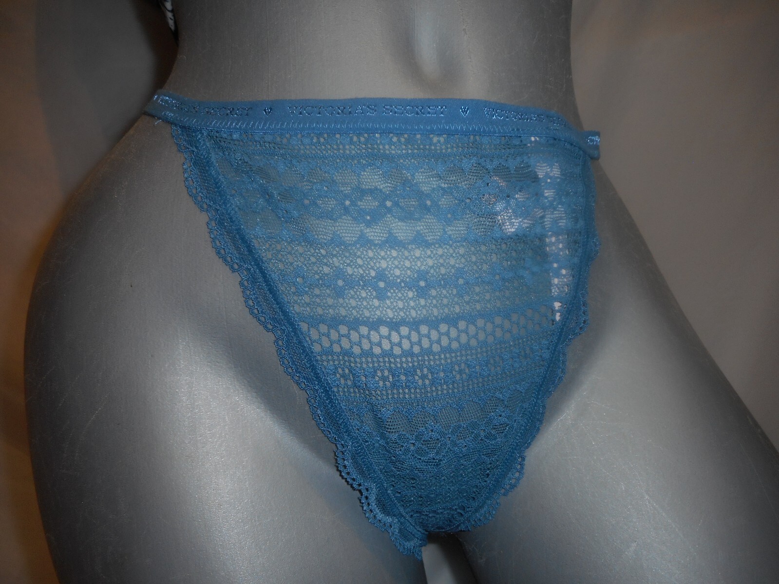 N/WO/T Victoria’s Secret Women’s Blue Lace V String Panty MEDIUM