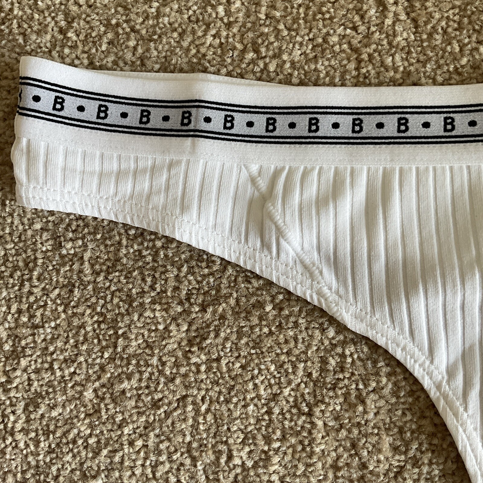 M&S 2 x Size 8 – 10 SMALL Pretty Boutique Ribbed Thong Knickers White S