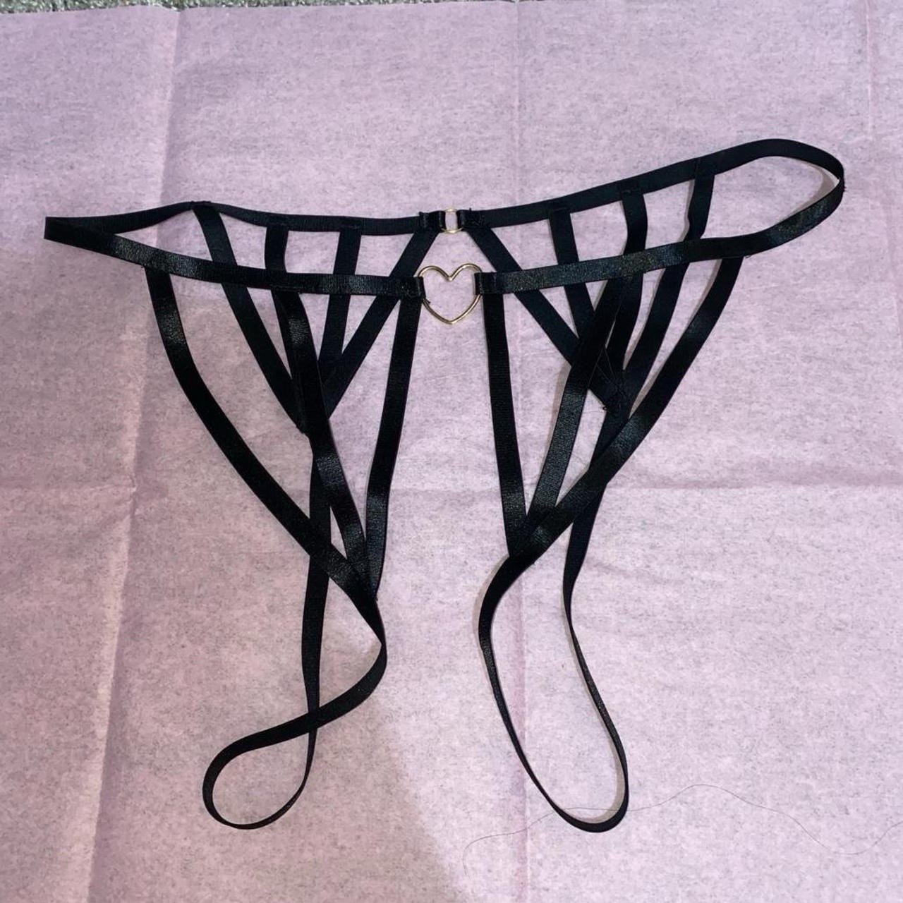 NWOT Black Crotchless Open Strappy Panties Plus Size 1XL Heart Hardware