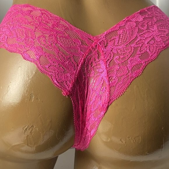 European and American Slim Lace Solid Color Embroidery Women’s Lace Thong Pantie