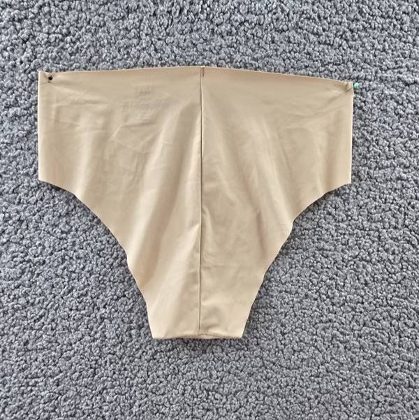 AQUA Stretch Seamless Hipster Underwear Women’s M Latte Cafe Solid Pull On