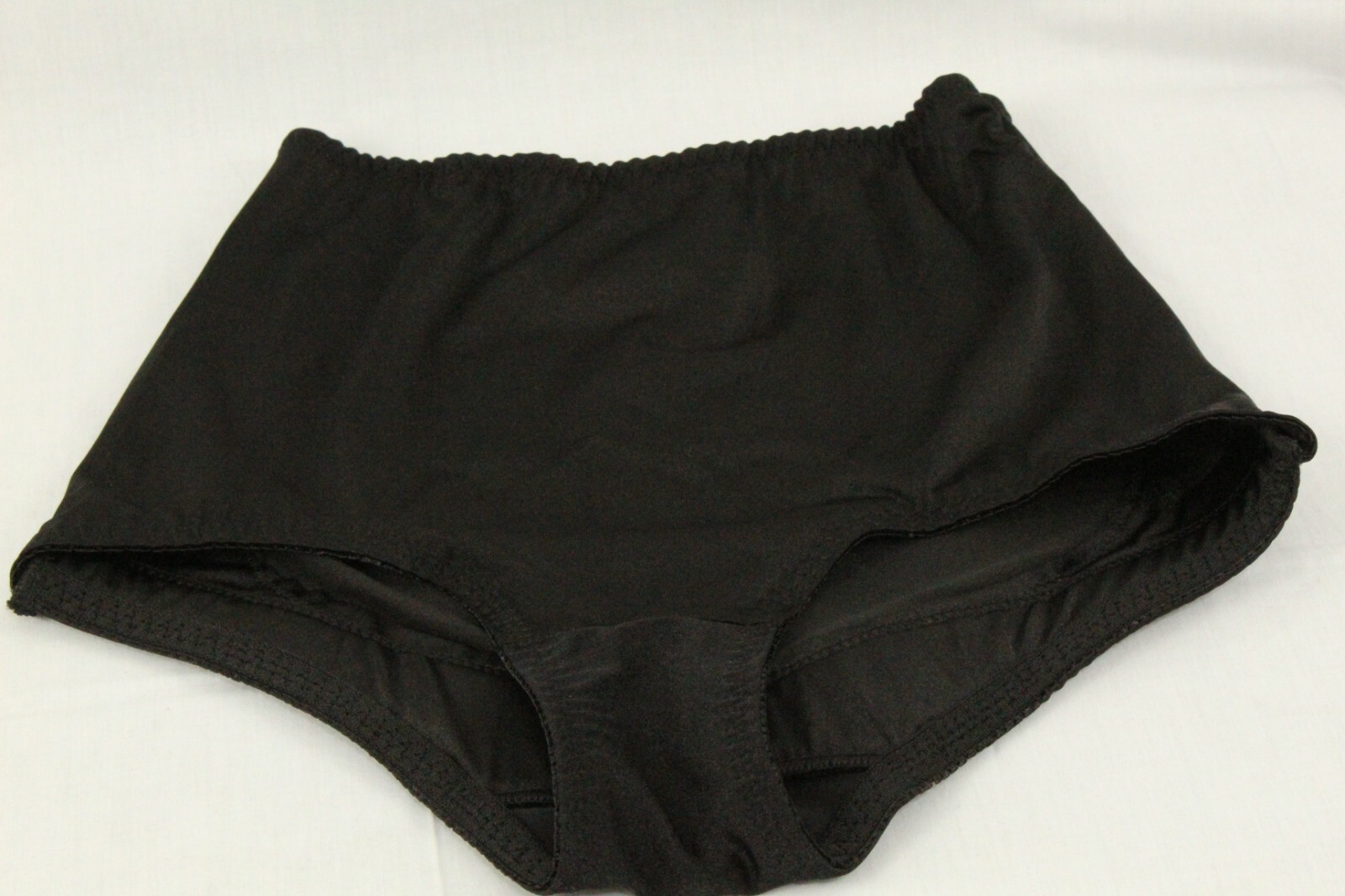 MONROE & MAIN Women’s Size Small Padded Fannie-Lift Brief Color Black NWT