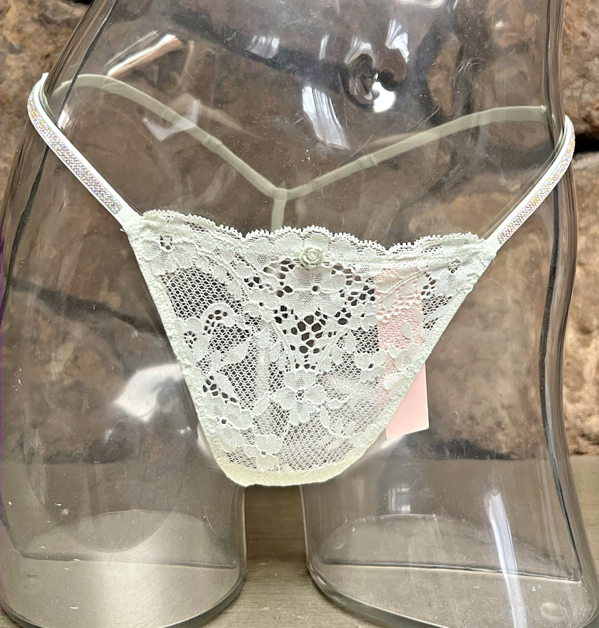 Victoria’s Secret DREAM ANGELS Twinkle Shine Strap V-STRING Panty Sz M MINT NWT