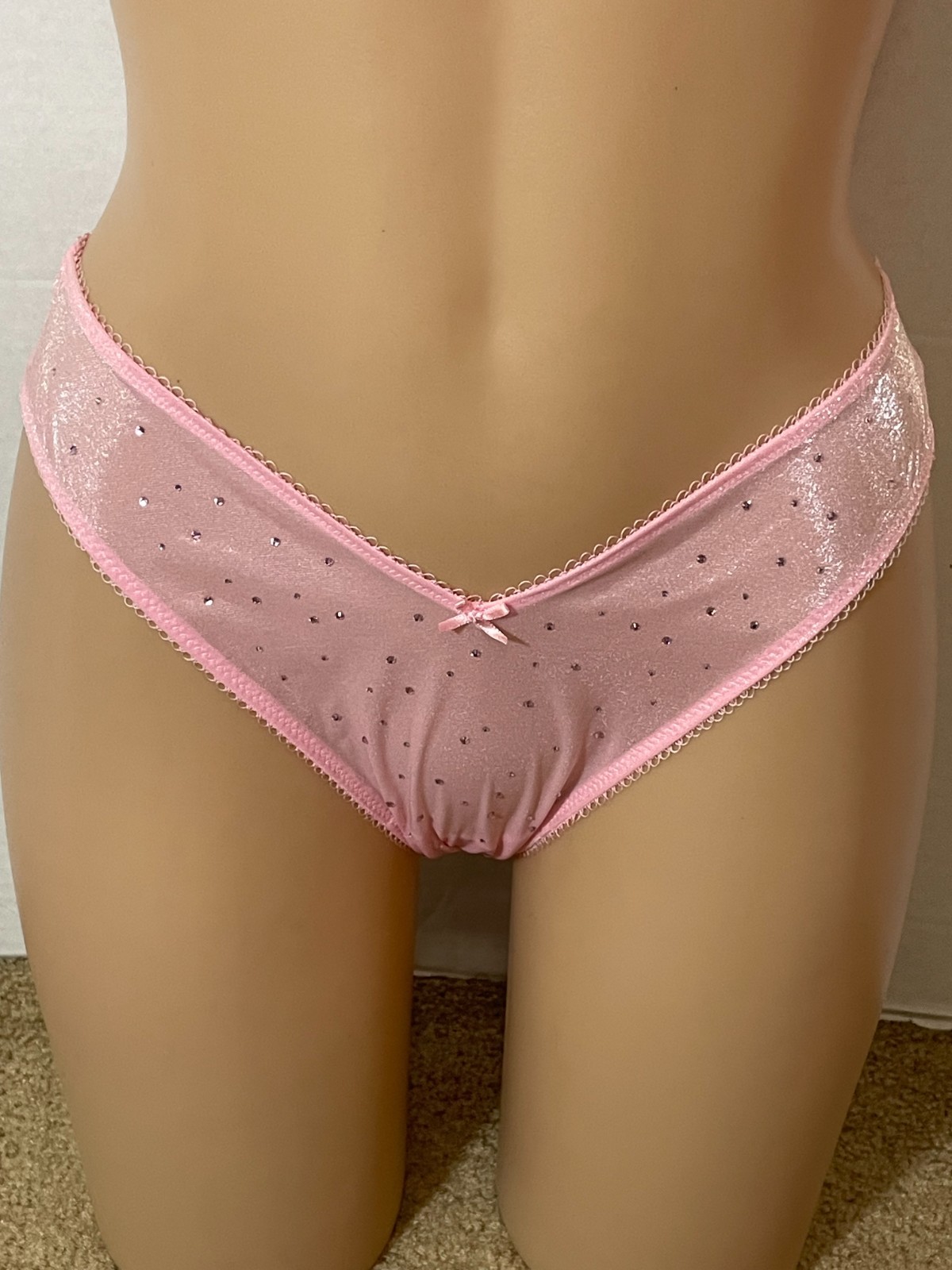 VICTORIA’S SECRET Crystal Shimmer Brazilian Panty RHINESTONE Silky Pink S V-Cut