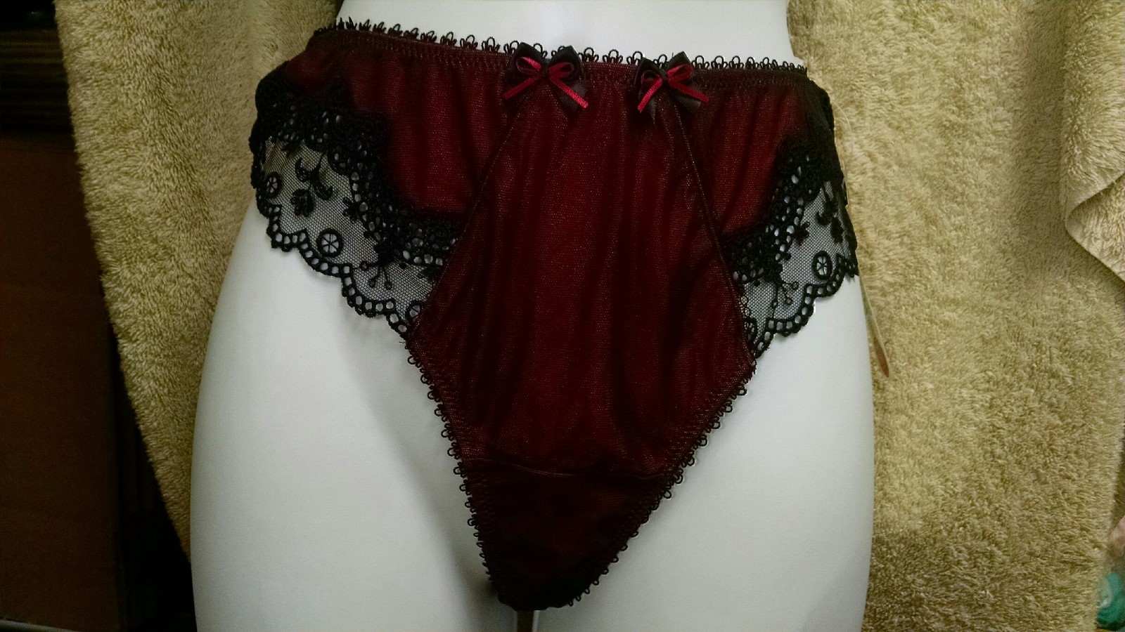 Fauve by Fantasie 0117 Celine Thong UK Small/ US Small/6 Cranberry NWOT