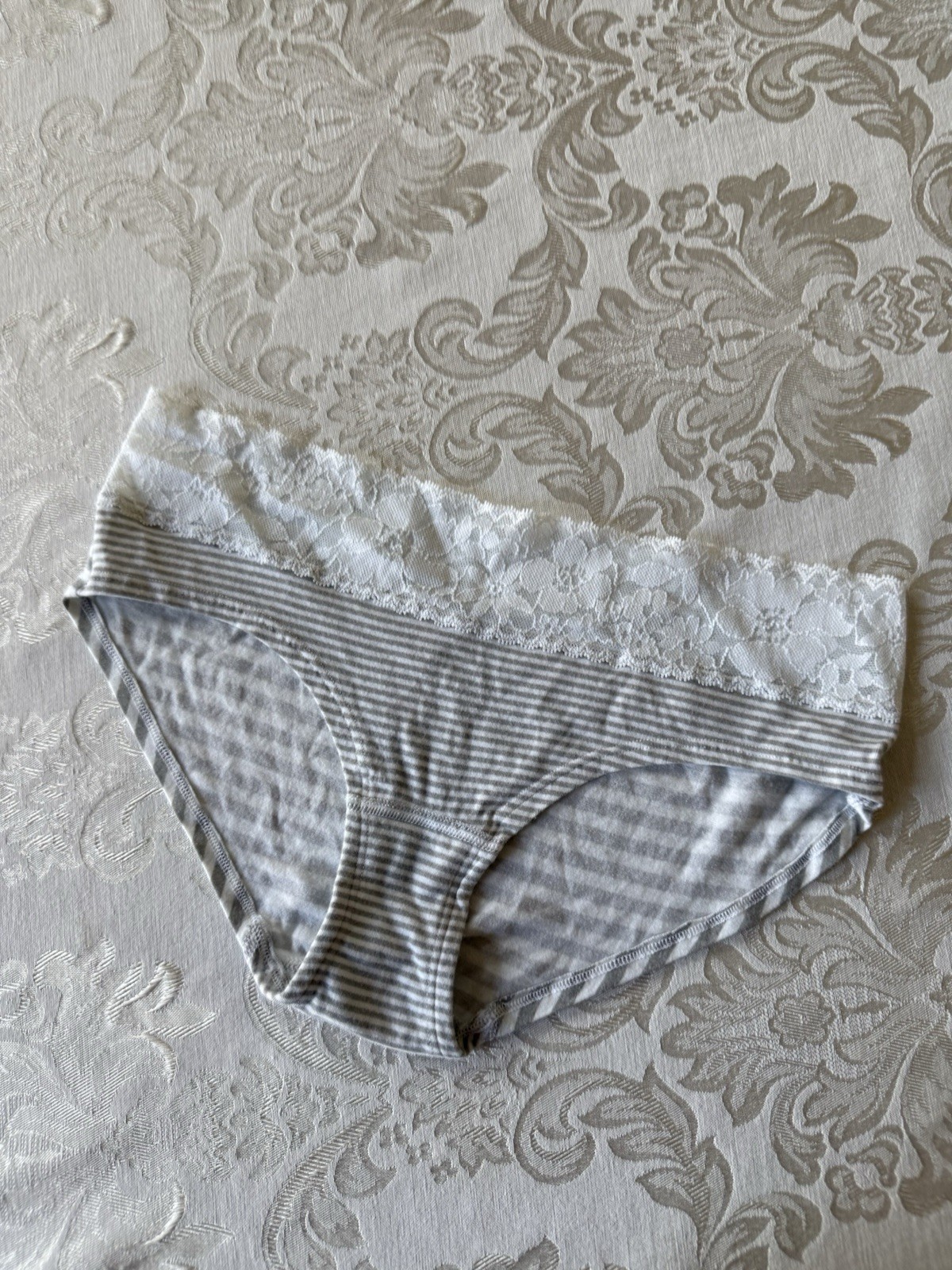 Victoria’s Secret Cotton Stripe Lace Waist Hiphugger Hipster Panties medium