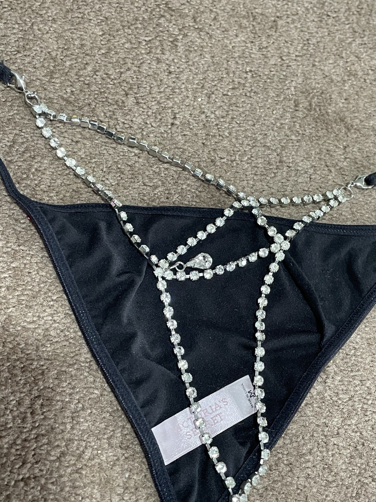 Victoria Secret Thong Atelier Crystal V string Diamond Rhinestone Chain Panty M