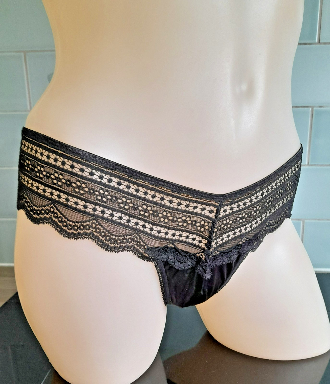 Atlantis DELIGHT Black/Pink Lace Hipster Thong Silky Touch 3719