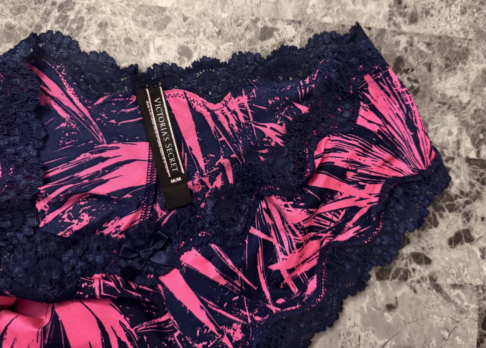 VICTORIA’S SECRET M SATIN SMOOTH NAVY BLUE PINK PALM LACE RARE CHEEKY PANTIES