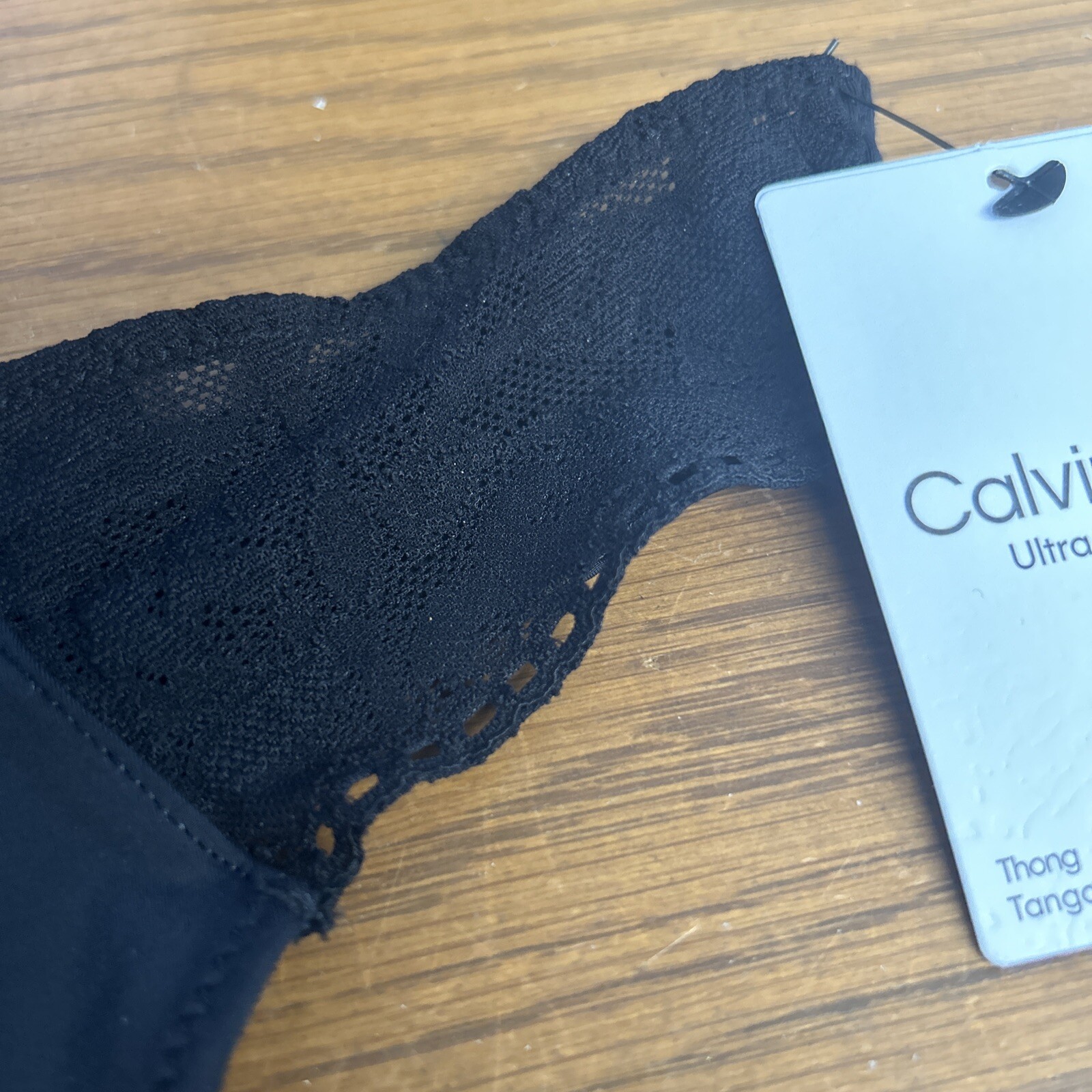 *** Calvin Klein Women’s (LARGE) CALVIN KLEIN ULTRA SOFT LACE THONG, BLACK