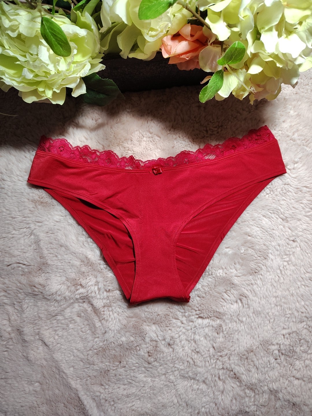 Vintage Victoria’s Secret Sexy Little Things Rushed Back Cheeky Panty Size MD