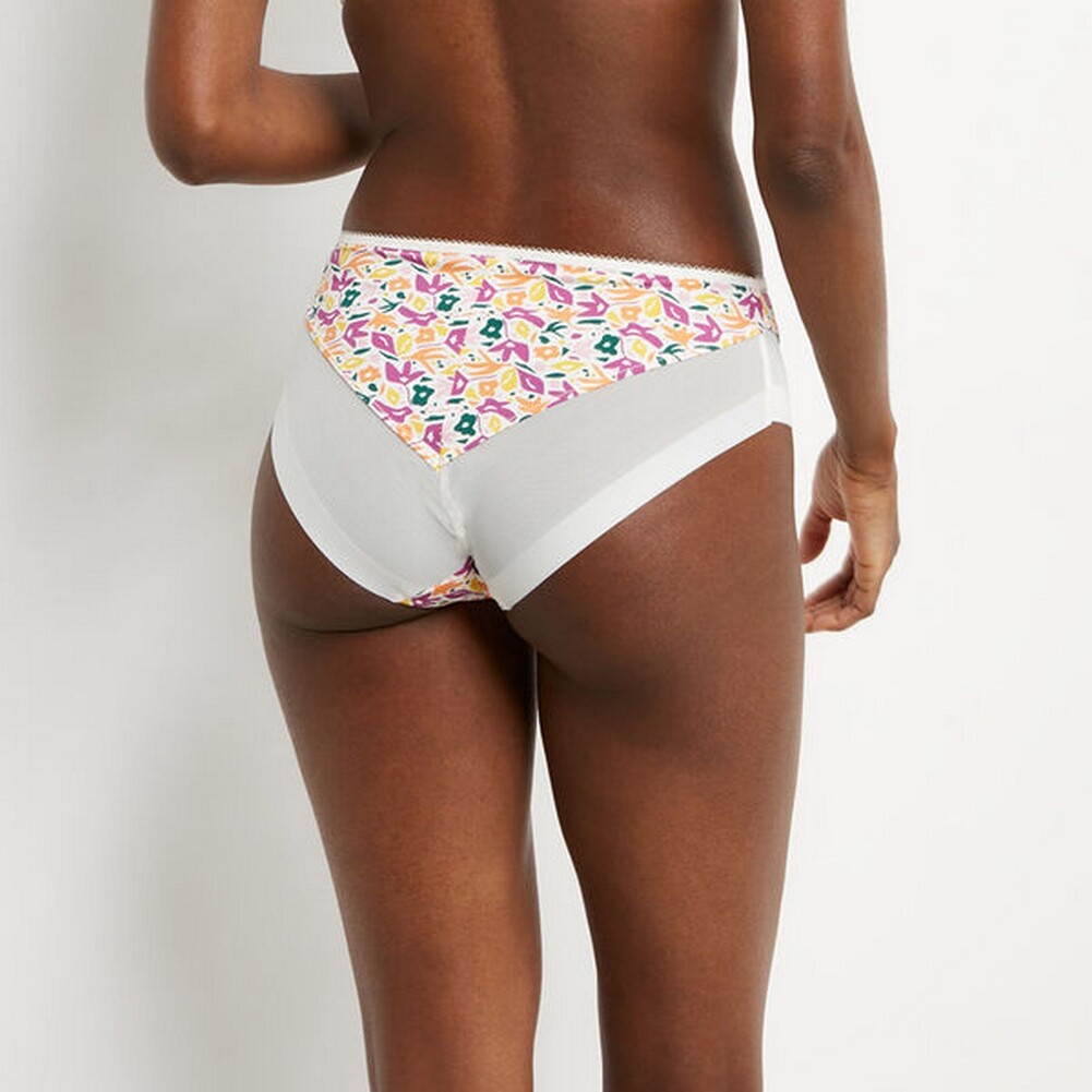 Dim Generous White Panties – Multicolor