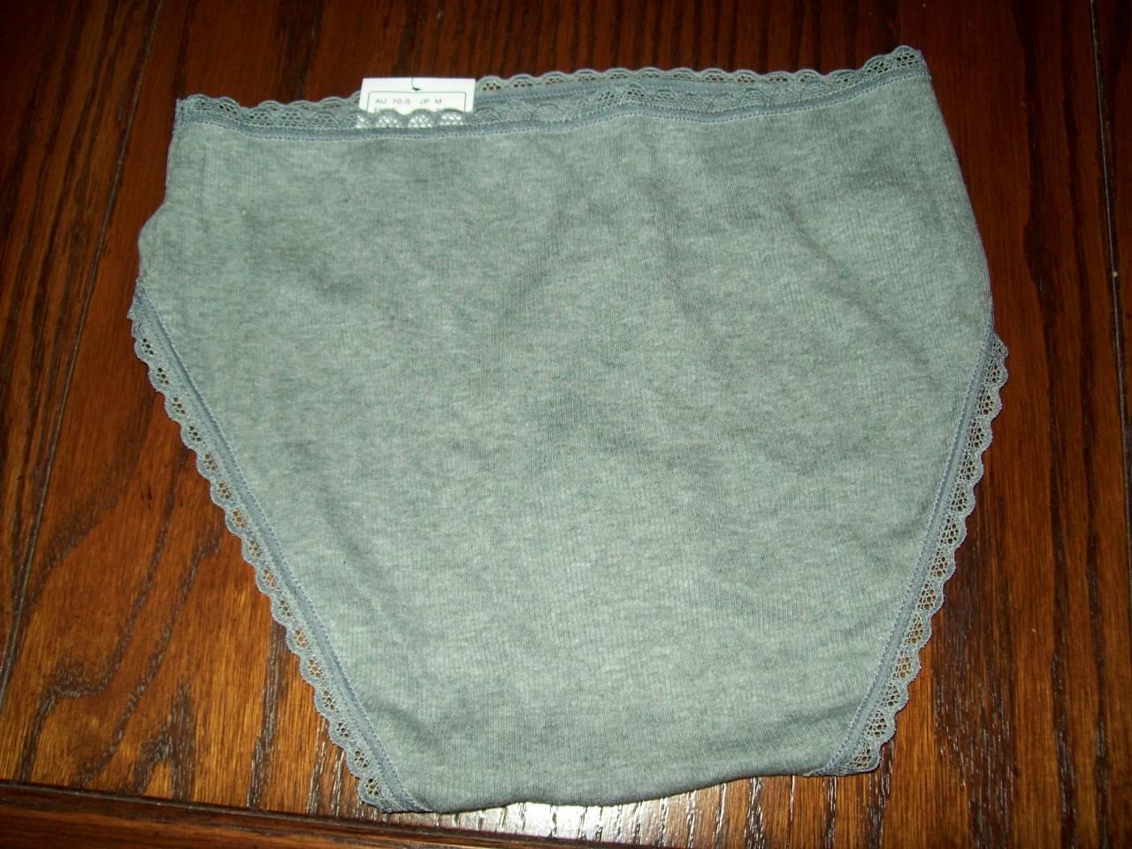 NWT B TEMPT’D by WACOAL COTTON POLY BIKINI W LACE PANTIES 978266 030 GREY L