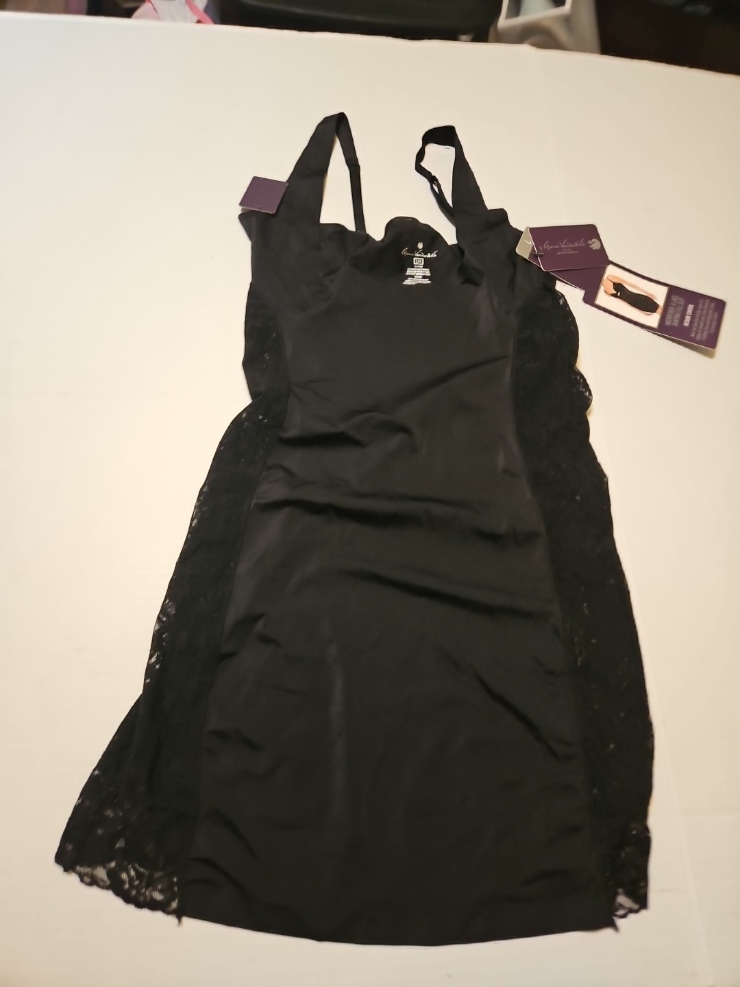 Gloria Vanderbilt Ladies’Microfiber & Lace Shapung Full Slip Med Control LG Nwt