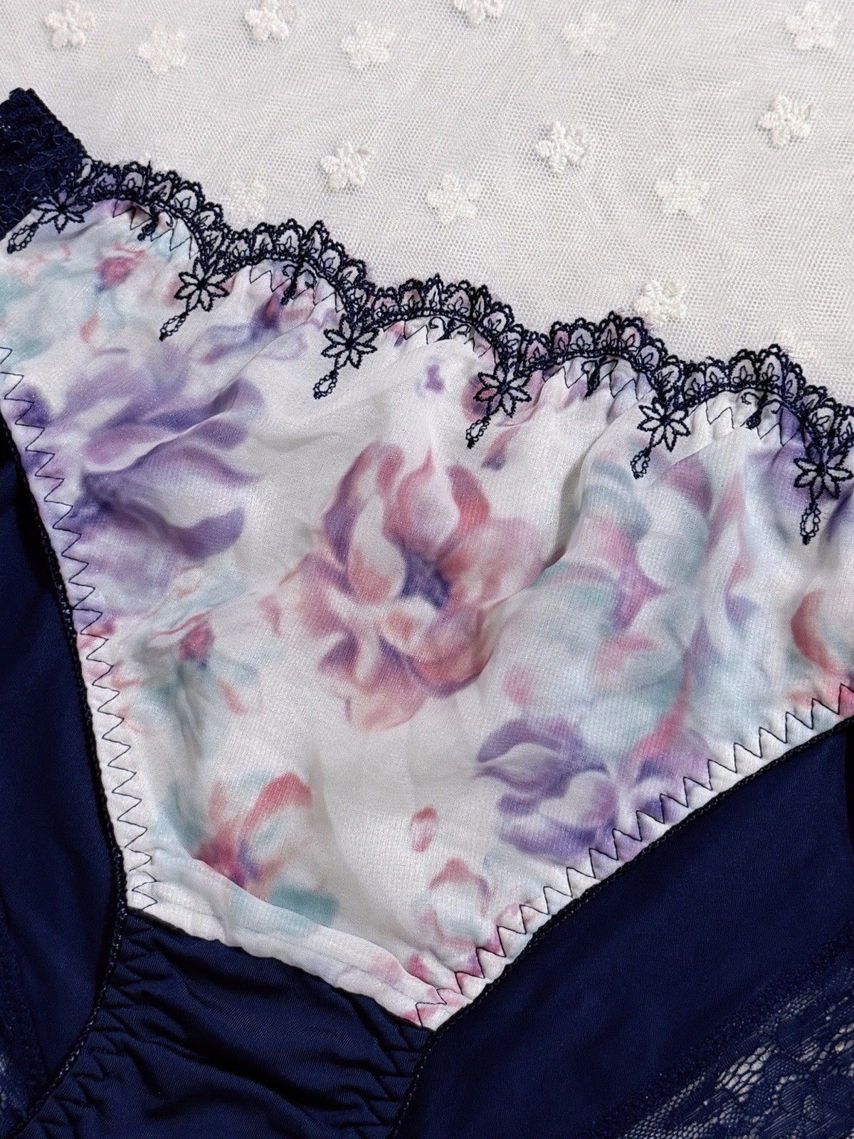 Set Of 4 US-M/JP-3L Japanese VTG Style Classic Floral Embroidery Nylon Panties
