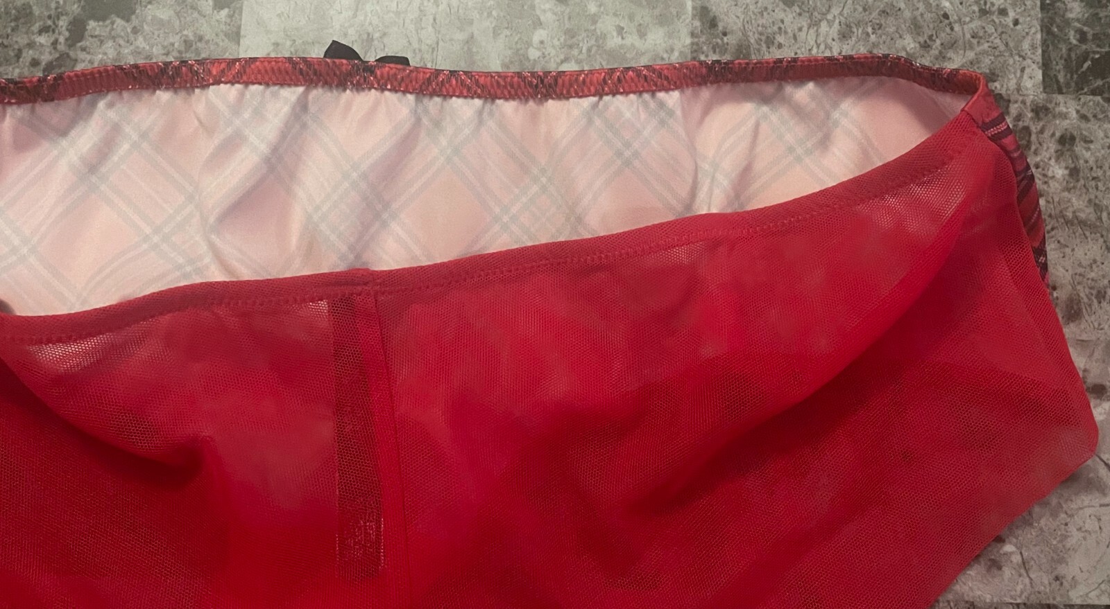 NWOT VICTORIA’S SECRET XL SMOOTH RED BLACK PINK PLAID MESH BACK CHEEKY PANTIES