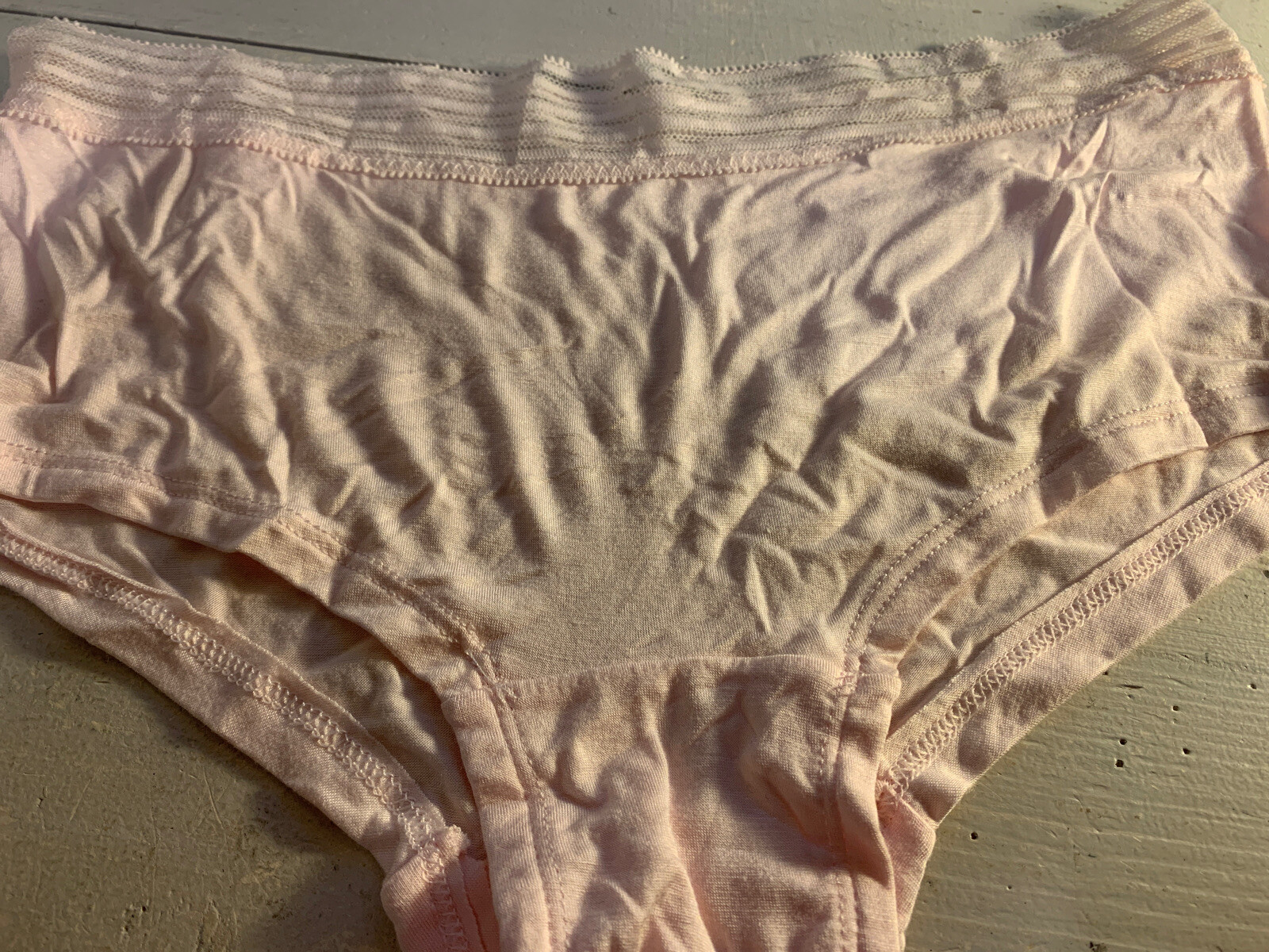 DANSKIN WOMEN’S MEDIUM RAYON UNDERWEAR PANTY PINK LACE WAISTBAND