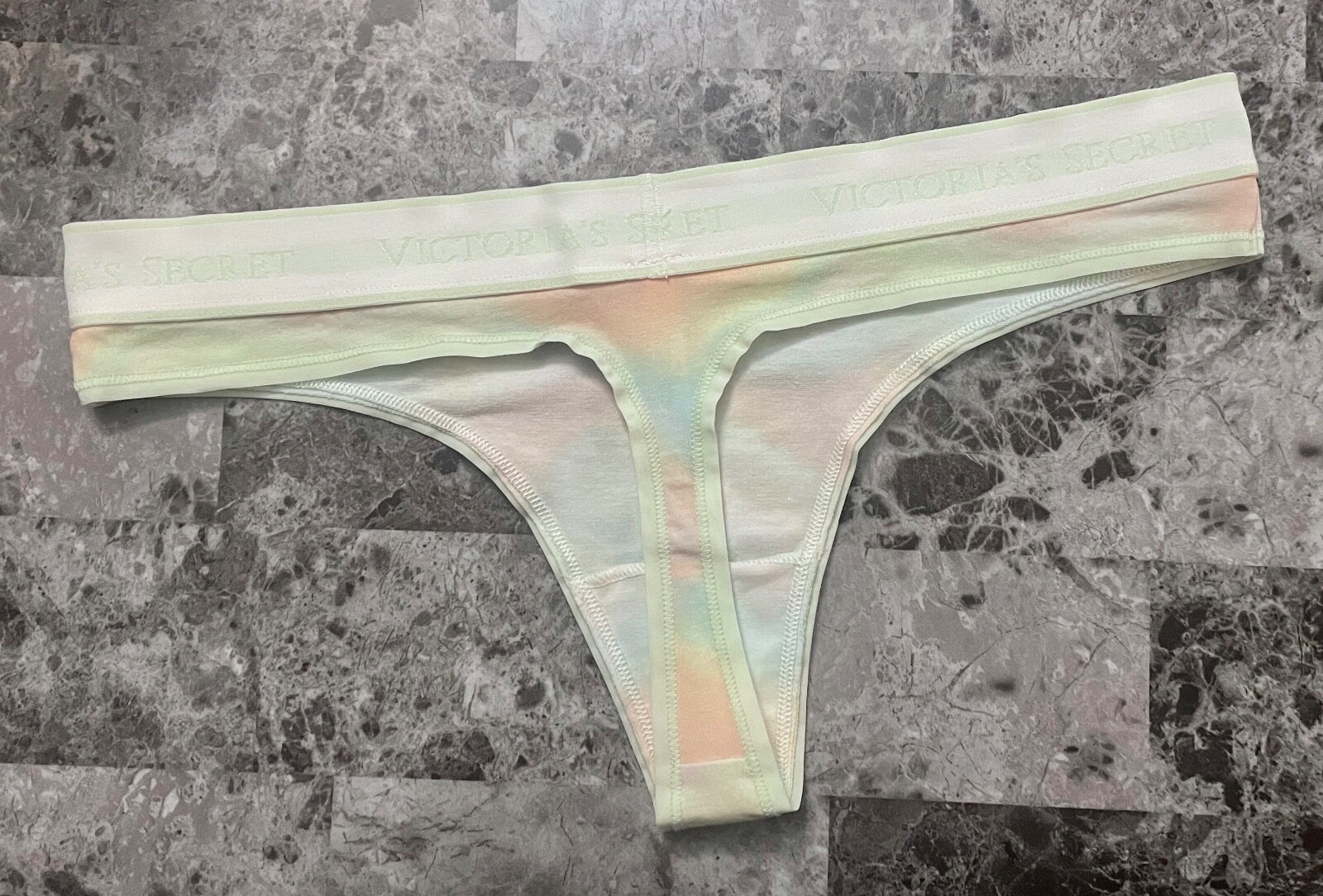 NWOT VICTORIA’S SECRET BLUE PINK TIE DYE GREEN THICK LOGO BAND THONG PANTIES
