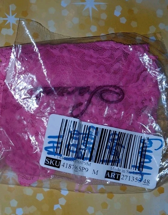 NeW Vs Floral Lace Embroidered Logo thong Panty Size Medium