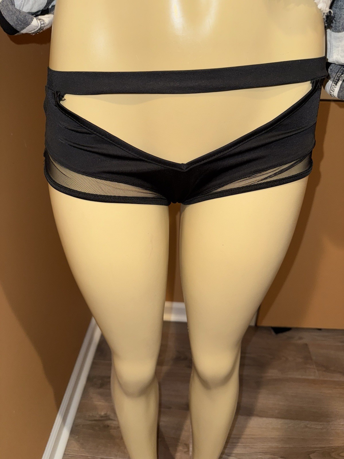 Low Cut Lingerie Patterned Cutout Cut Out Mesh Boy Shorts Black M/L