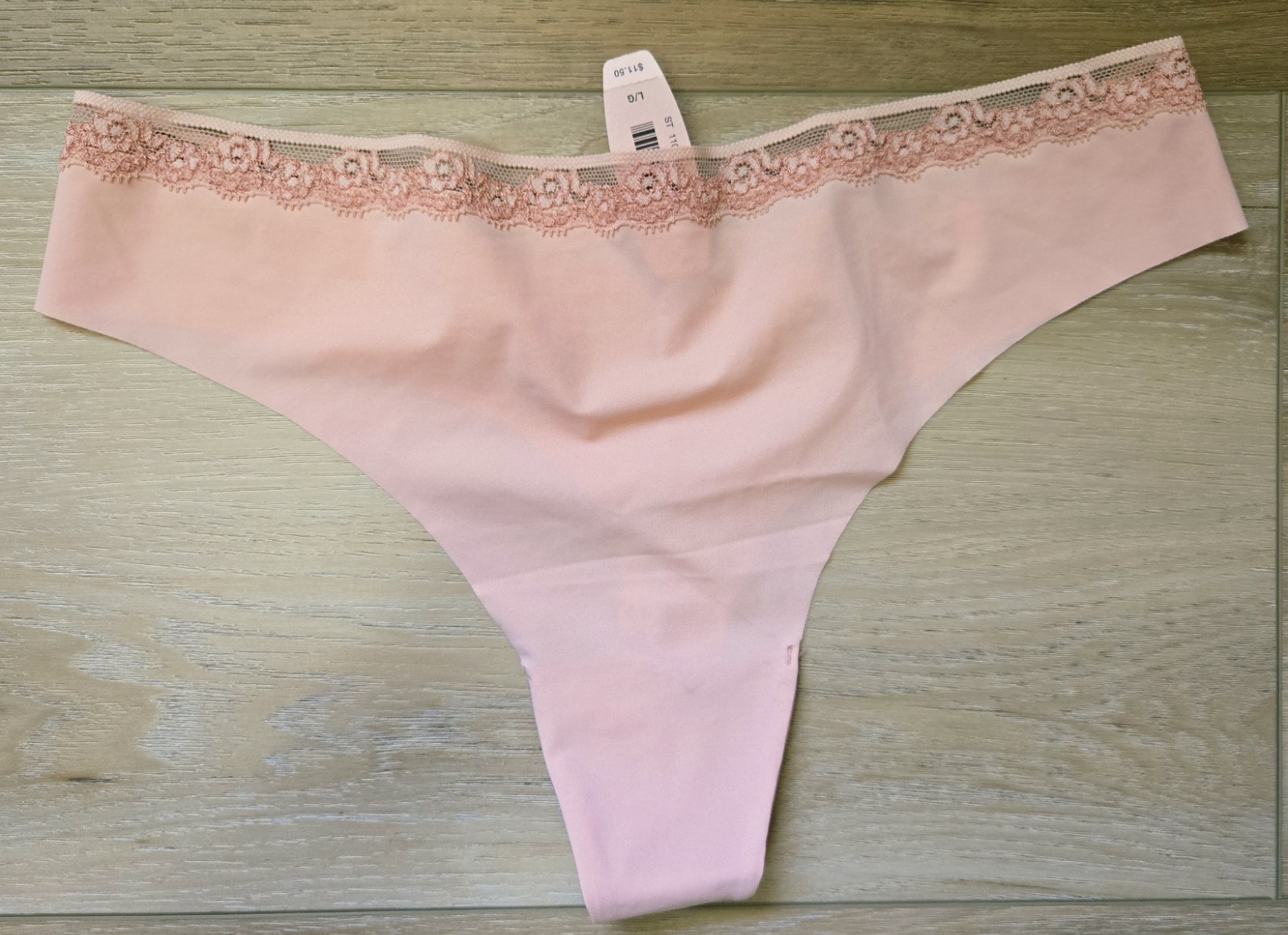 NWT Vintage Victoria’s Secret Peach Smooth Lace Waist No-Show Thong Panties L