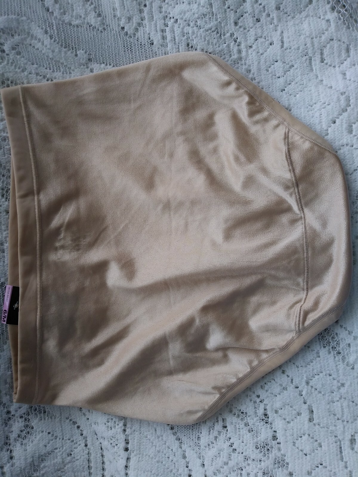 VANITY FAIR BODY CARESS BRIEF DAMASK NEUTRAL SZ 6/ M. NWT.