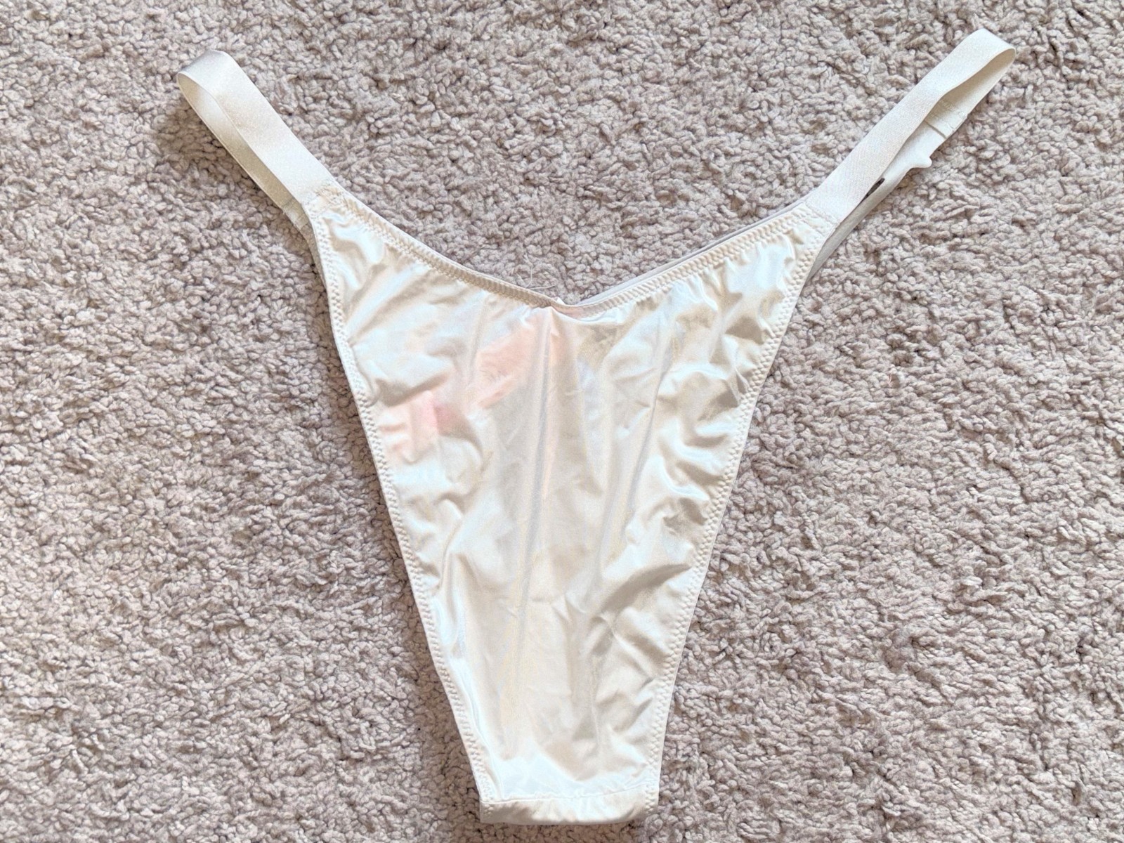 NWT VICTORIA’S SECRET BLING SHINE STARSTRUCK RHINESTONE BRAZILIAN PANTY – L XL