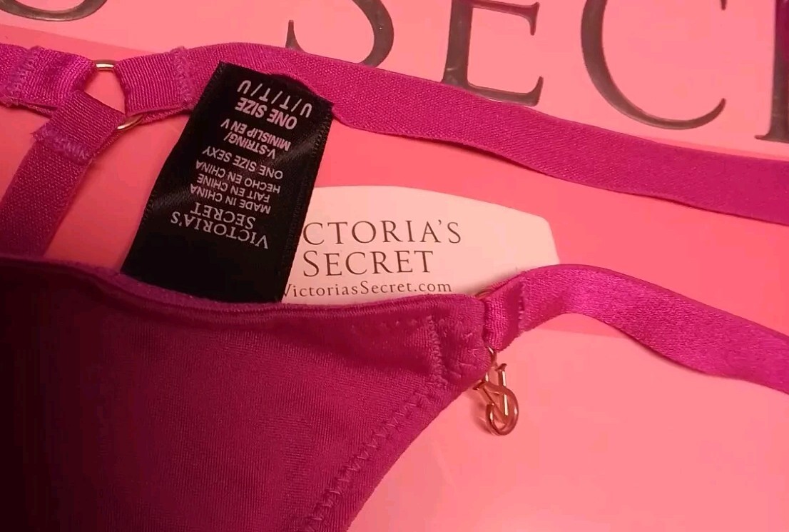 New Victoria’s Secret Sexy V-String G-String Skimpy Strappy Fuchsia Frenzy VS