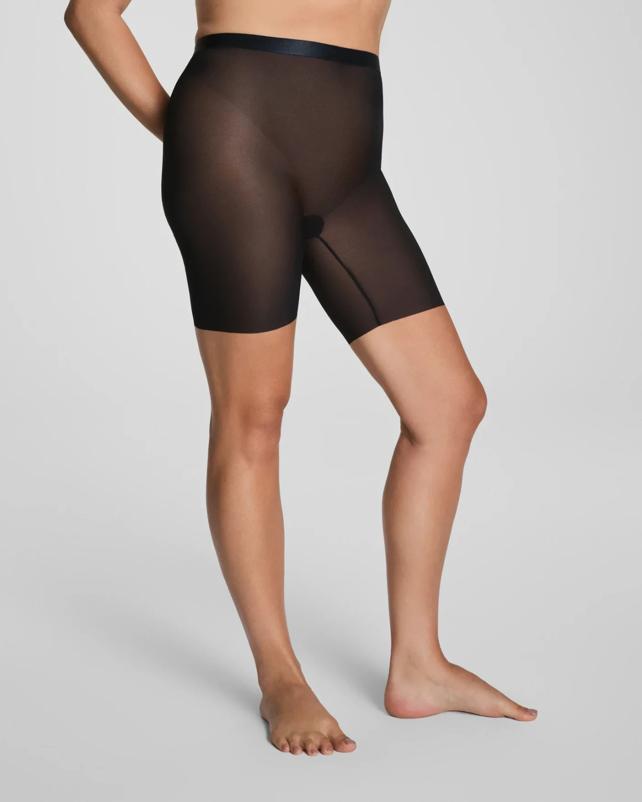 NWT Spanx Supersmooth SheerSense Mid-Thigh Short Very Black Women’s Medium M $58