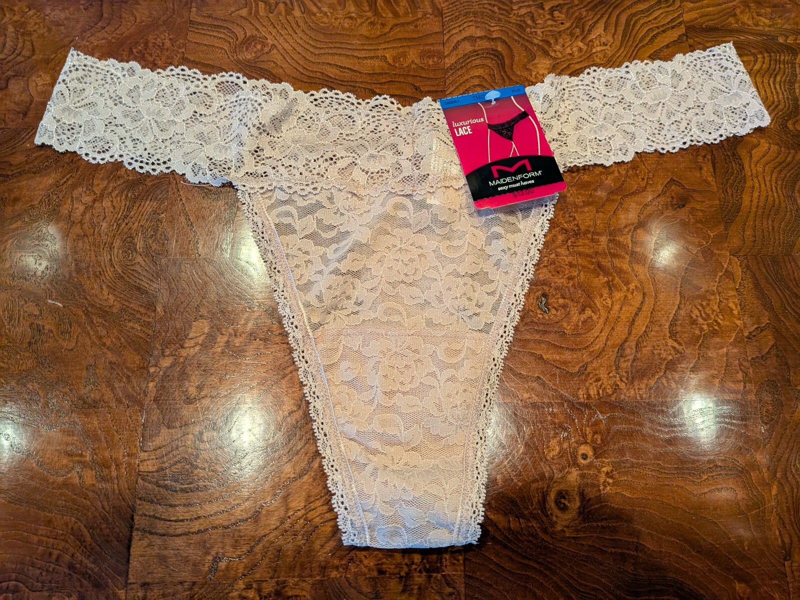 NWT Maidenform Luxurious Lace DMESLT Sexy Must Have Lacey Thong In Taupe XL /8