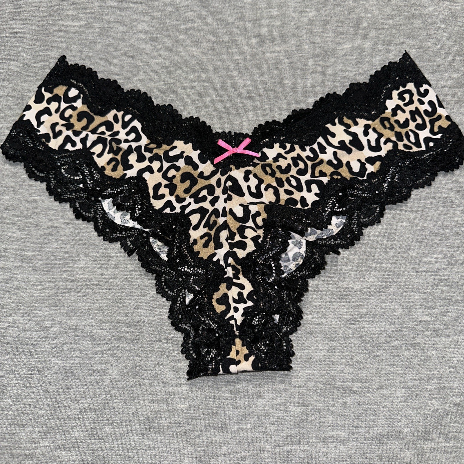 NWT Victoria’s Secret Vintage Sexy Little Things Cheeky Lace Trim Panties Medium